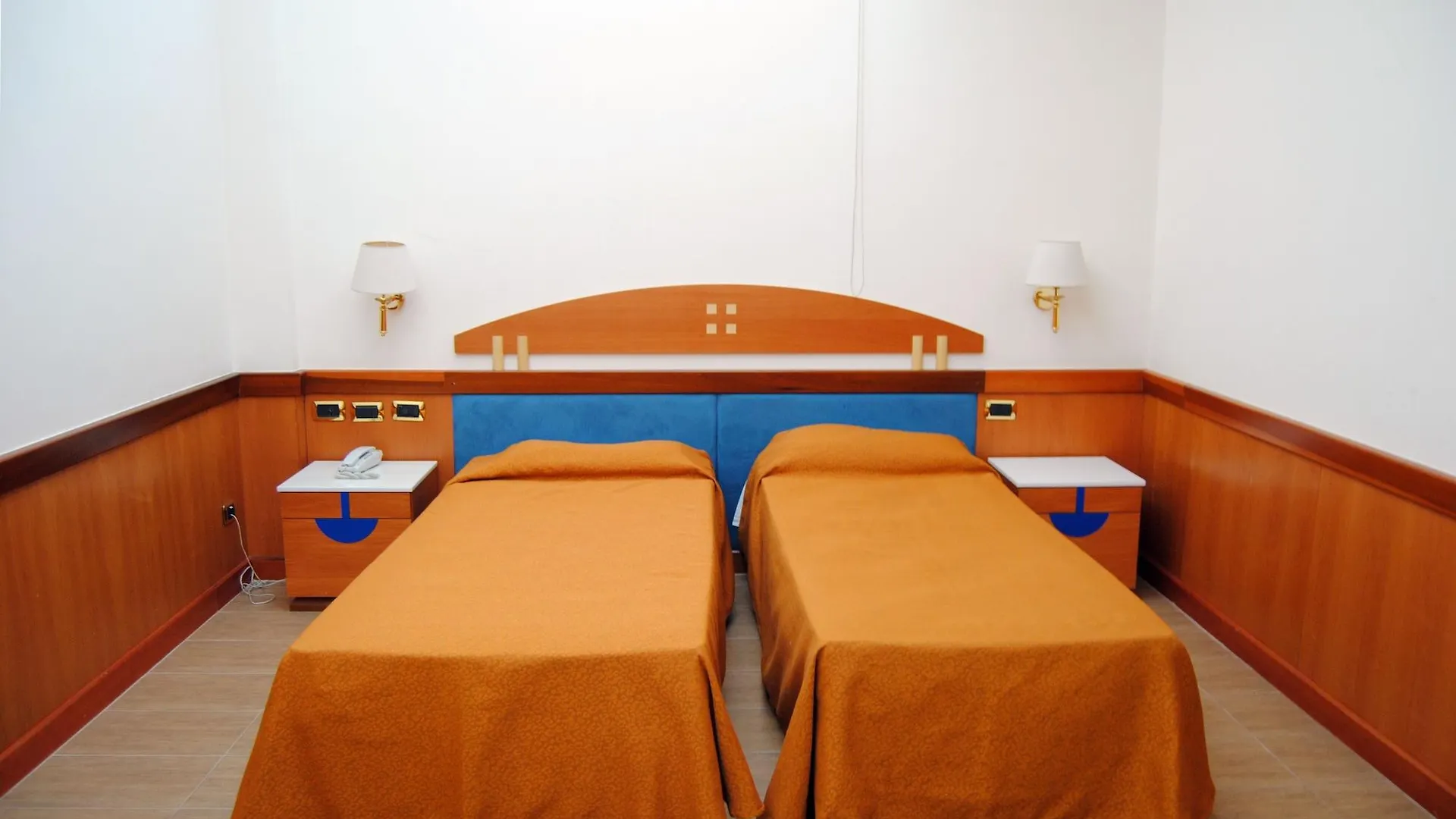Hotel Futura Centro Congressi Naples