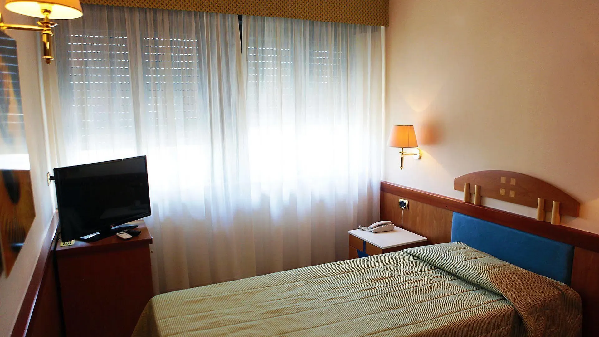 Hotel Futura Centro Congressi Naples